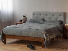 двуспальная кровать массив с мягкой спинкой